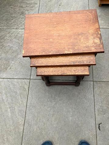 Eikenhouten bijzettafels set van 3