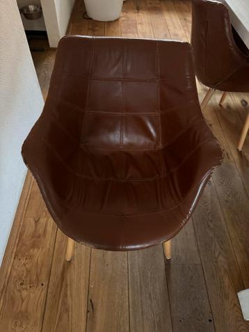 Gratis af te halen: 4 Bruine nep- leren stoelen van Zuiver