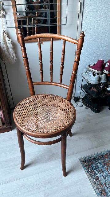 Gratis op te halen hout/riet stoel