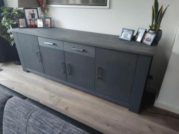 Grijs dressoir  - linker scharnier kapot