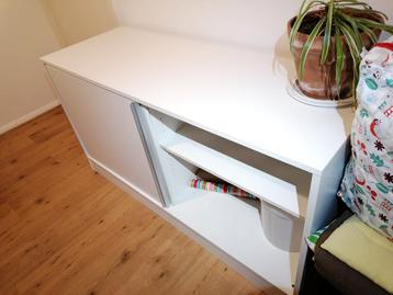 Kast met schuifdeuren