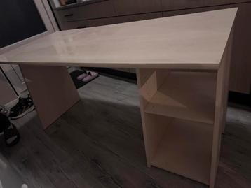 GRATIS bureau