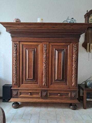 gratis massief eikenhouten Brabantse kast