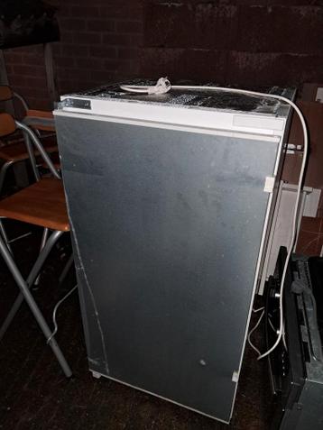 Gratis Koelkast (geen garantie dat ie nog werkt)