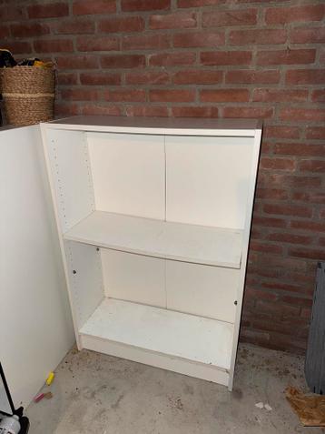 Witte kast met doorhangende plank - 80x116x29cm