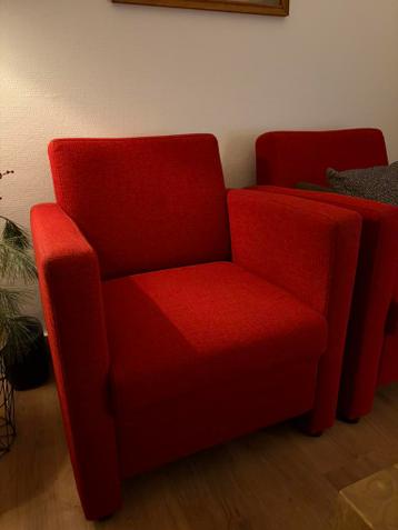 Twee Bordeaux rode fauteuils