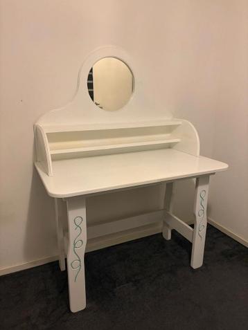 Kaptafel meet spiegel