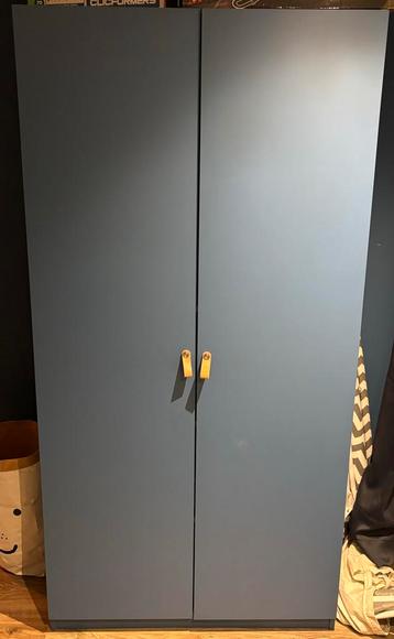 Ikea Pax kast, blauw geschilderd