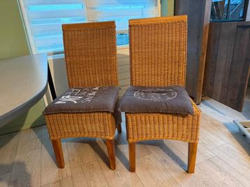 4 Mooie eetkamerstoel van riet