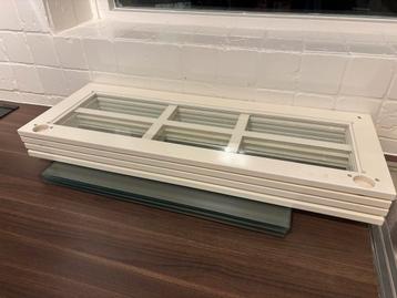 Keukenkast frontjes, glazen planken en handgrepen