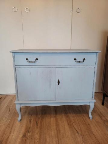 Oud kastje - gratis af te halen