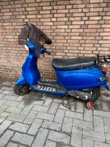 Gratis afhalen - scooter voor onderdelen of opknappen