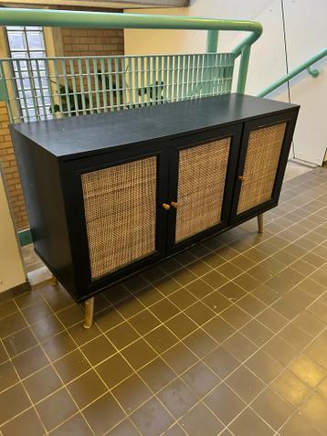 Zwart rotan dressoir
