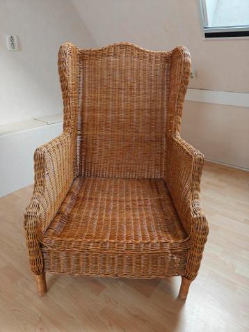 Gratis stoel van riet.