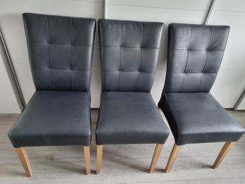 Stoelen 3 stuks (beschadigd) GRATIS