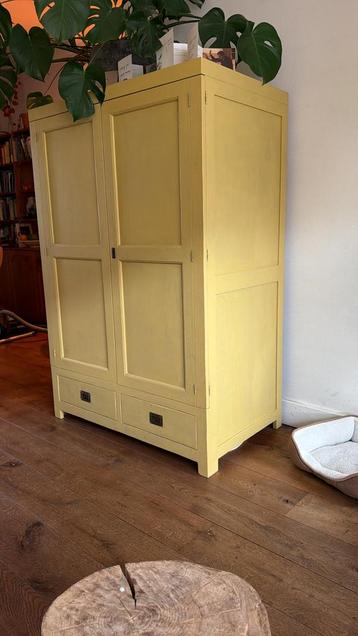 Kast / tv meubel gratis