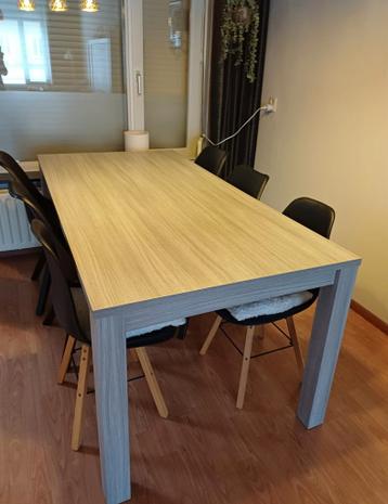 GRATIS: Zeer mooie tafel