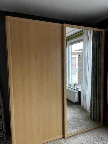 Kledingkast met spiegeldeur - Gratis zelf demonteren