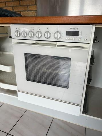 Oven Miele - 26/27 feb gratis af te halen