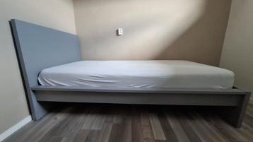 Gratis! Malm bed 90x200 met lattenbodem