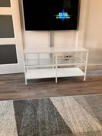 Wit tv meubel van IKEA