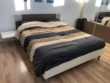 Electrisch verstelbaar bed met lattenbodem