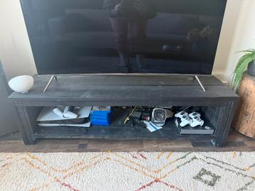 Zwarte houten open tv meubel