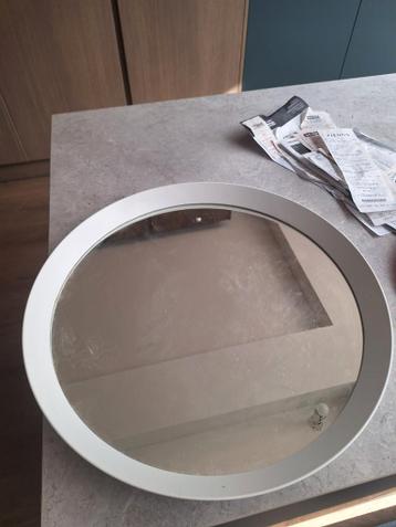 Spiegel rond met witte rand