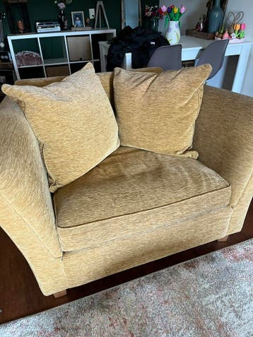 Love seat oker geel