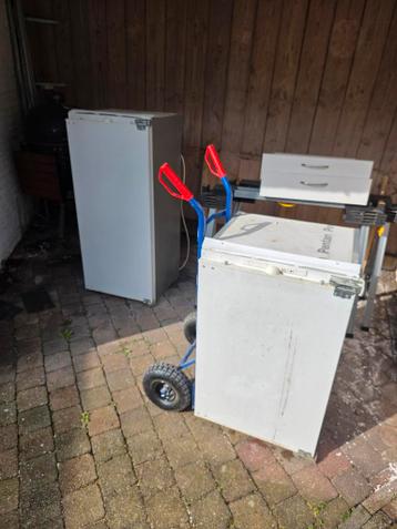 Oude koelkast en vriezer - werkend