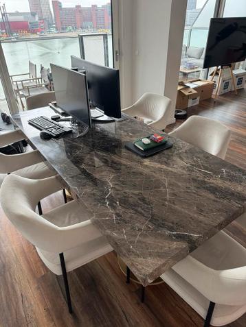 Marmeren eettafel - Gratis af te halen uiterlijk op 15.03.26