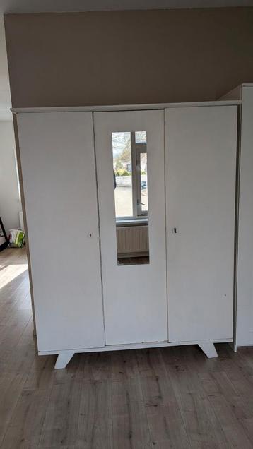 Kledingkast wit