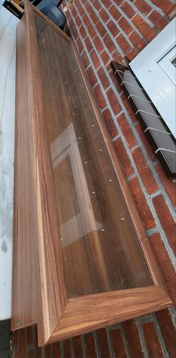 GRATIS OPHALEN VANDAAG HANG VITRINEKAST MET GLASPLAATJES