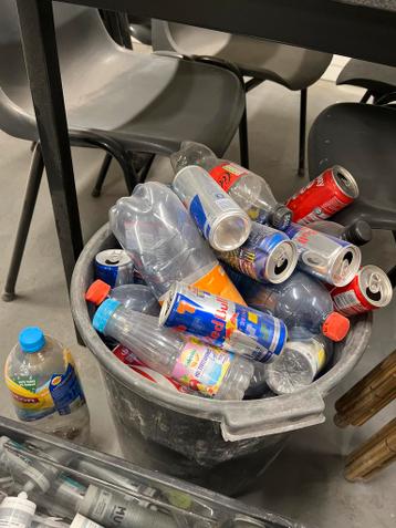 Statiegeld flessen gratis.