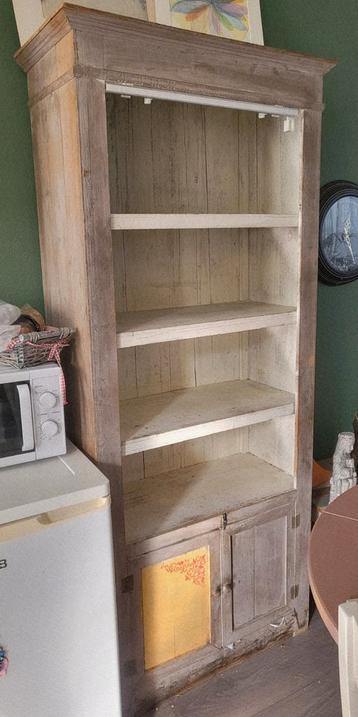 Landelijke kast.