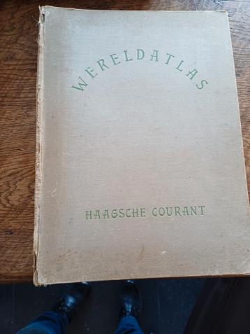 Gratis op halen  WERELDATLAS HAAGSCHE COURANT