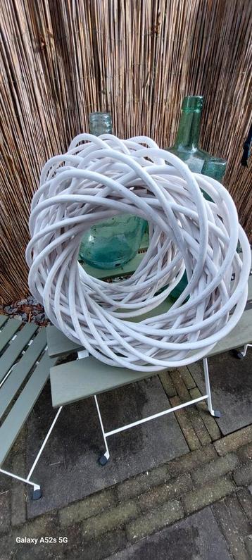 2 Witte Kransen - Decoratie