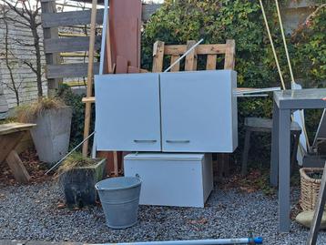 Witte aanrechtkastjes - gratis af te halen!