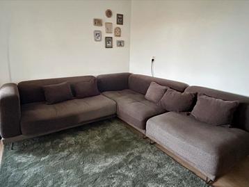 Gratis donkerbruine IKEA hoekbank (250x250)