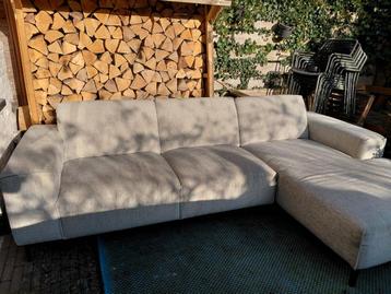 Hoekbank woonkamer( 2 delen) gratis af te halen
