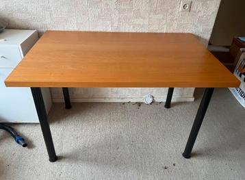 Gratis stevig bureau 120x80 cm