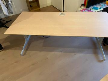 Bureau 62-81 handverstelbaar 200x80