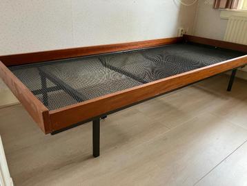 Bed (80x190 cm) met matras