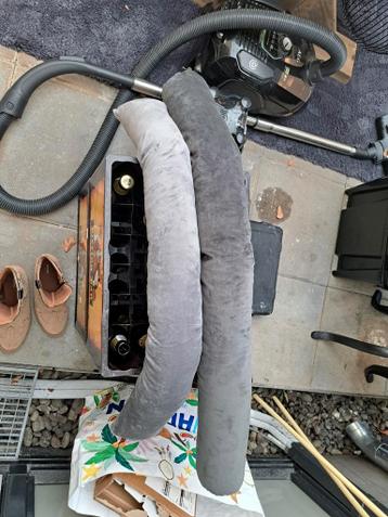 2 grijze tochtrollen - gratis af te halen!