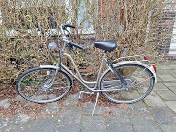 Oude Damesfiets voor onderdelen