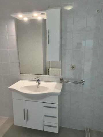 Mooie badkamer meubel set Hoogglans