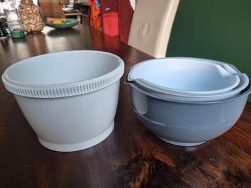 Plastic baking bowls - different sizes