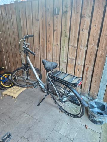 Stella Livorno opknapper - spatbord/stuur defect