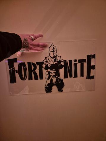 Fort Nite bordje op plexiglas