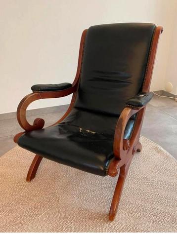 Antieke fauteuil